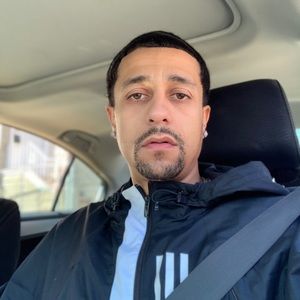 Meet your Posher, Emmanuel